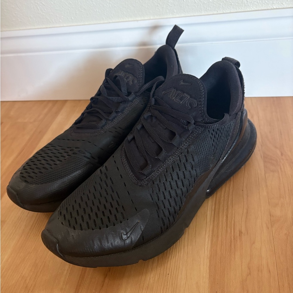 Nike Men's AirMax 270 All Black Monochrome Athletic Shoes